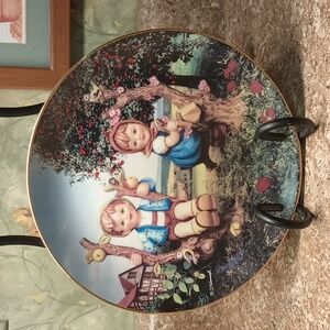 Hummel Plate Little Companions "Apple Tree Boy Girl Limited Ed 1 of 12 (Have All